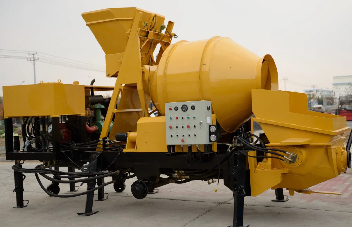 Высококачественный высокоэффективный бетононасос со смесителем